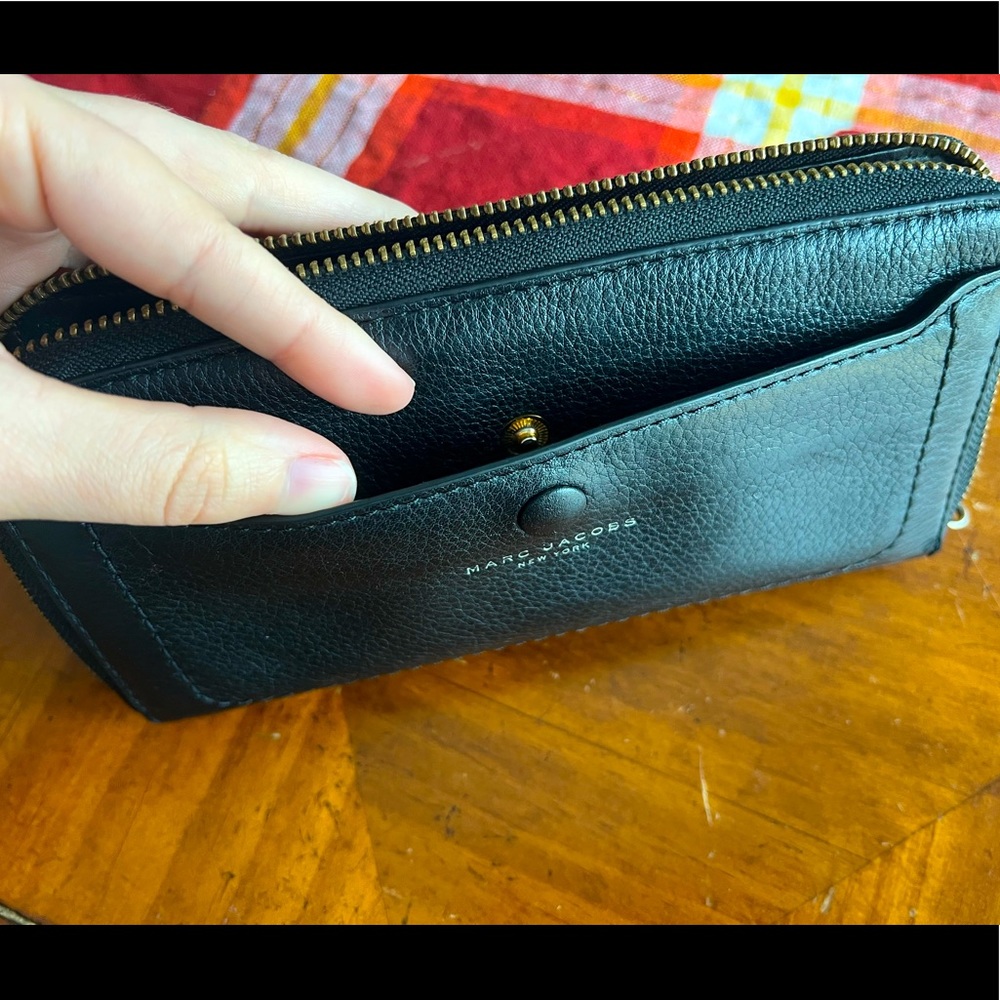 Marc Jacobs Wallet - Picture 2 of 6